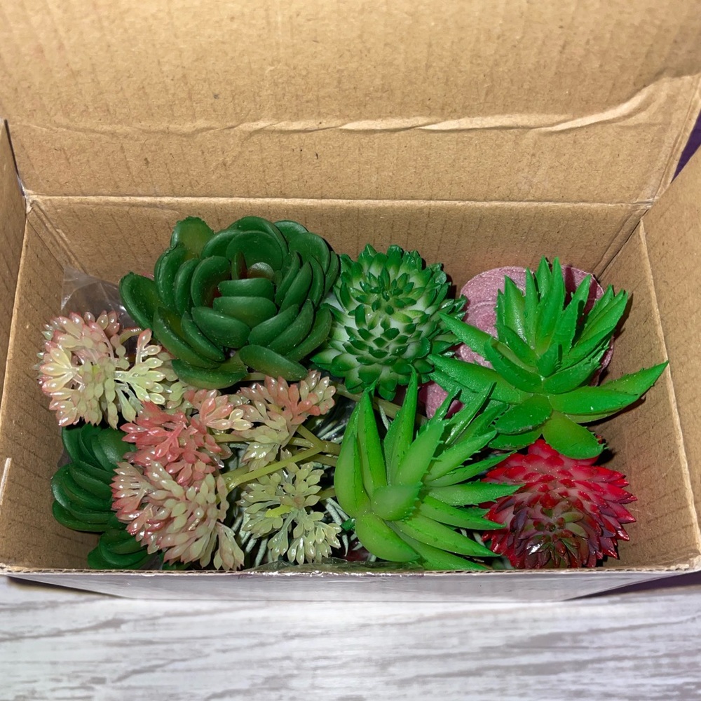 Mini artificial succulent plants